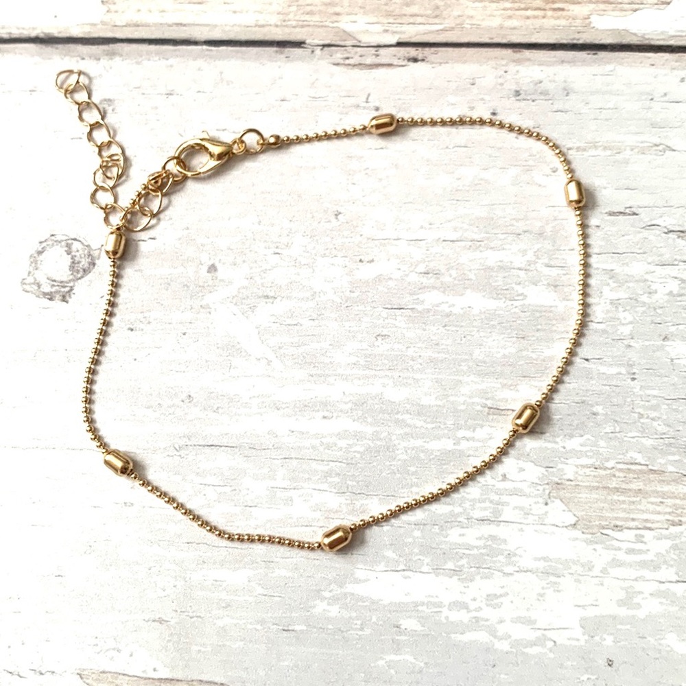 Urban Outfitters Gold Chain Anklet Bracelet Women’s Jewelry Adjustable Size NEW